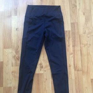 NWOT ZYIA Brilliant 7/8 navy legging
